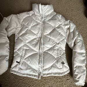 White North Face Puffer 550